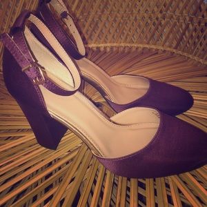 Beautiful Purple Heels (New!)